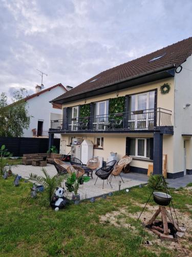 A szálláshely kívülről, Grande maison 22 couchages ideal groupe ,proche Disney 20 min &Paris 30 min in Chelles