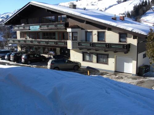 Hotel-Pension Flora - Accommodation - Saalbach Hinterglemm