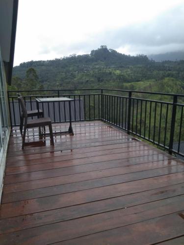 Erkély/terasz, Mirage Waterfall Villa in Pundaluoya