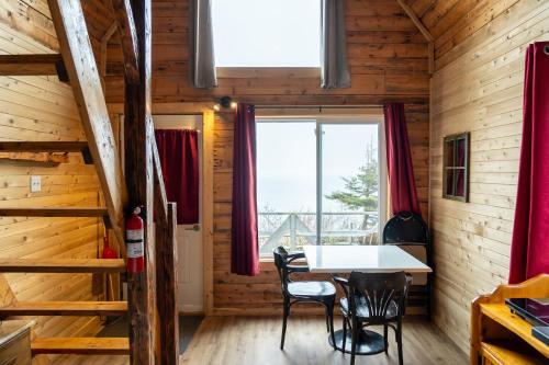 Auberge/Chalet Griffon Aventure in Jersey Cove (QC)