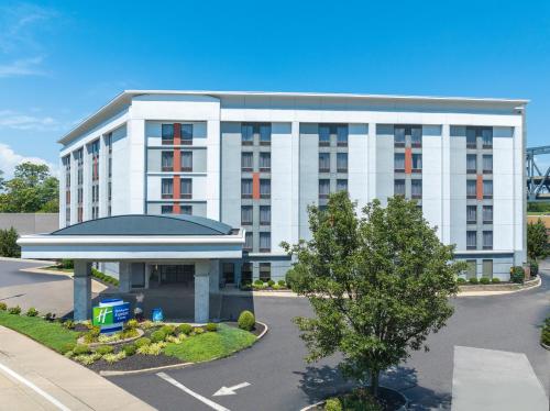 Holiday Inn Express & Suites Cincinnati Riverfront an IHG Hotel - image 6