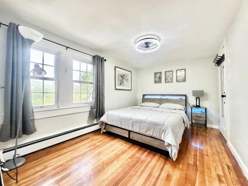Town & Country Andover, NJ Area Apt- 2nd FL in Andover Township (NJ)