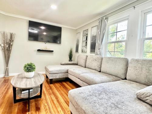 Town & Country Andover, NJ Area Apt- 2nd FL in Andover Township (NJ)