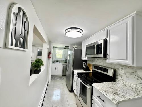Town & Country Andover, NJ Area Apt- 2nd FL in Andover Township (NJ)