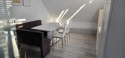 Faciliteiten, Wohnung Düsseldorf Ratingen nähe Messe Flughafen Uni Essen (Wohnung Dusseldorf Ratingen nahe Messe Flughafen Uni Essen) in Ratingen