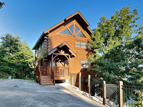 Mountain Seduction 2 Bedrooms Sleeps 16 Views Foosball Jacuzzi WiFi - image 11