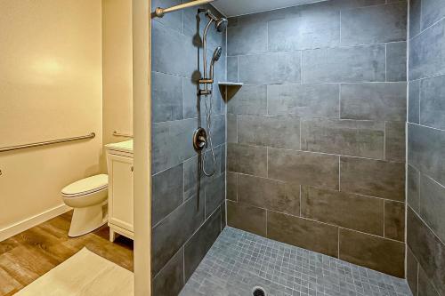 The Applegate All 3 Suites in Dillsboro, USA