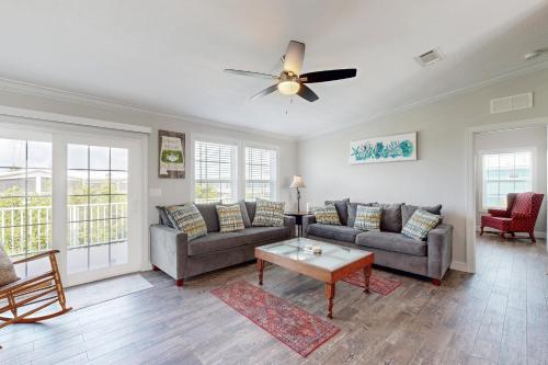 Salty Air Retreat in ลิตเติล ทอช คีย์ (FL)