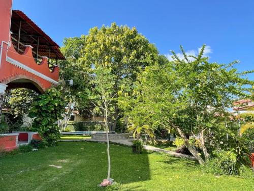 Casa siloé más Pajarera, piscina compartida in Las Delicias, Mexico