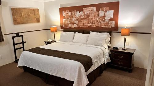 1 king bed, 2 sofa beds
