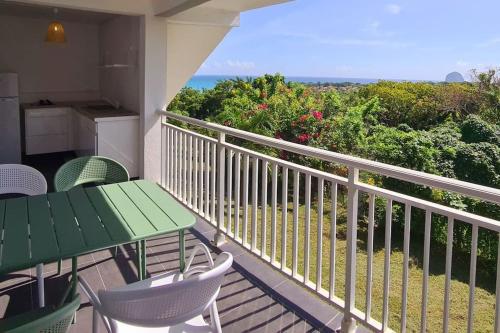 Appartement vue mer avec jacuzzi in Le Diamant