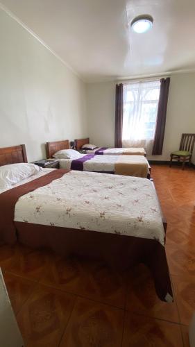 Hostal terminal in ทอลค่า