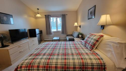 The Golden Bear Motel in Tok (AK)