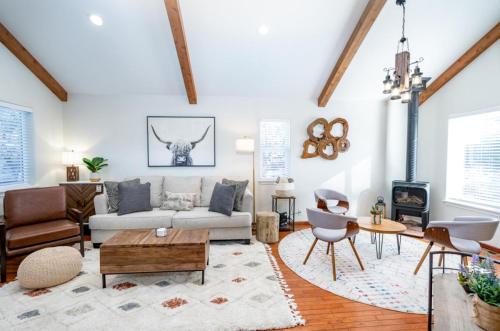 Bluebird Day - Mountain Escape