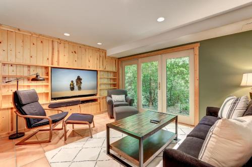 Winterfell - Private Walking Trail Media Room More in Jasper, USA