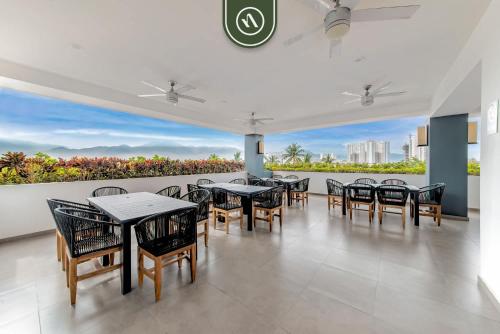 1BR Condo with Private Balcony - Hotel Zone in Puerto Vallarta, Mexico