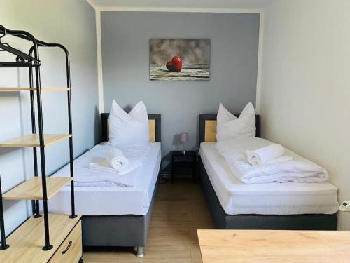 3x Doppelzimmer mit Smart TV und Netflix, große Parkplatze, free WIFI in Schkopau