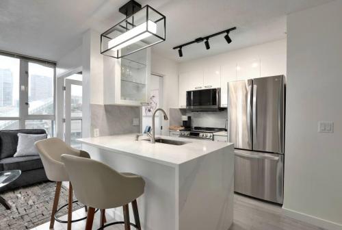 Luxury Condo in Downtown Vancouver with city view in Vancouver, Canada