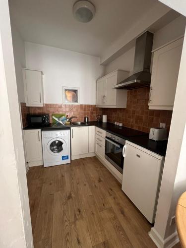 Entire Apartment in Heart of Dublin - image 11