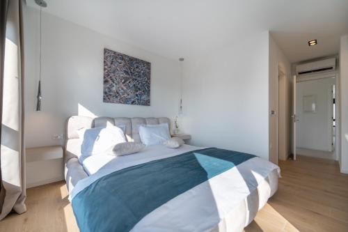 Villa Mia with Heated Pool Villa Mia with Heated Pool