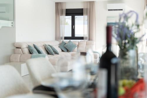 Villa Mia with Heated Pool Villa Mia with Heated Pool