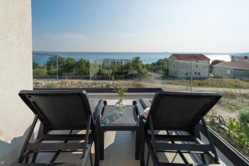 Villa Mia with Heated Pool Villa Mia with Heated Pool