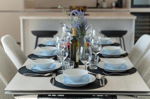 Villa Mia with Heated Pool Villa Mia with Heated Pool