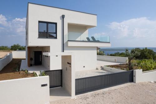 Villa Mia with Heated Pool Villa Mia with Heated Pool