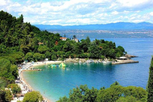 ชายหาด, Rooms by the sea Medveja, Opatija - 7775 in ลอฟราน