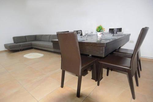 Domik by the sea in Kiryat Yam