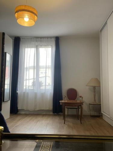 Retro Hideaway in Ficheux