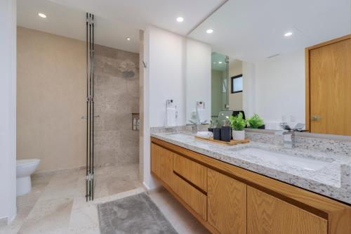 Private and heated POOL with ARCH VIEW new condo! in El Pueblito, Mexico