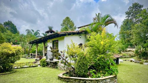 Cabaña con arroyo a orillas de Orizaba in Carrizal, Mexico