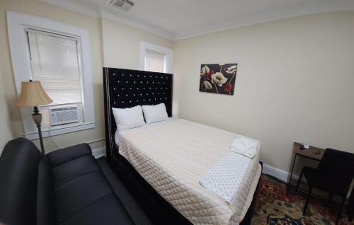 Clinton Ave Homestyle Guest Rooms in Newark, USA