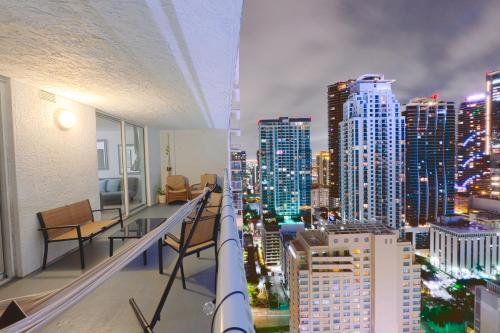 4 bed full condo in Miami with skyline & sea view in Miami, USA
