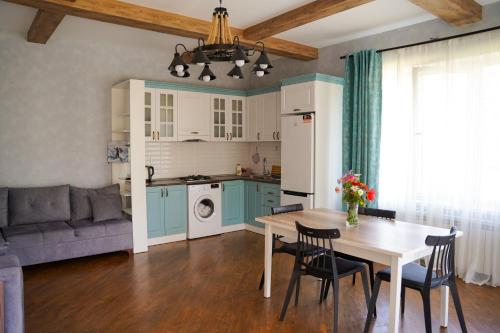 Abbasov's guest house-In Lahij in Lahich