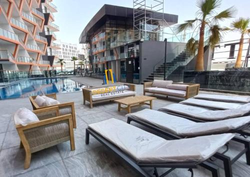 Fully Furnished 1 Bed in Al Jadaf, Hosted by Desert City Stays, Dubaj (zdjęcie 3)