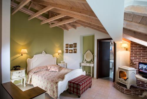 Atrion Highland Hotel - image 2