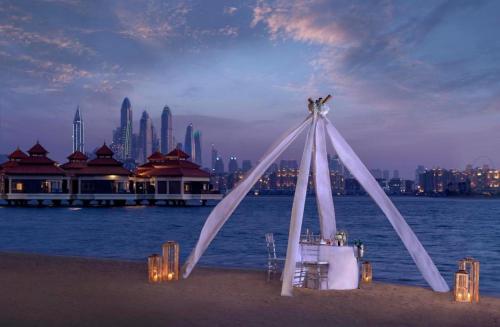 Luxury Holiday Home, Spacious 1 bedroom, Burj Alarab full ocean view, located in Anantara the palm, Palm Jumeirah, Dubai, Dubai (photo 10)