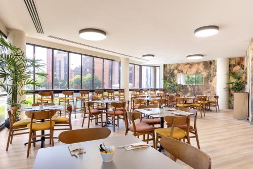 Holiday Inn Madrid - Pirámides an IHG Hotel - image 9