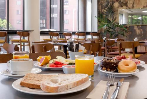 Holiday Inn Madrid - Pirámides an IHG Hotel - image 12