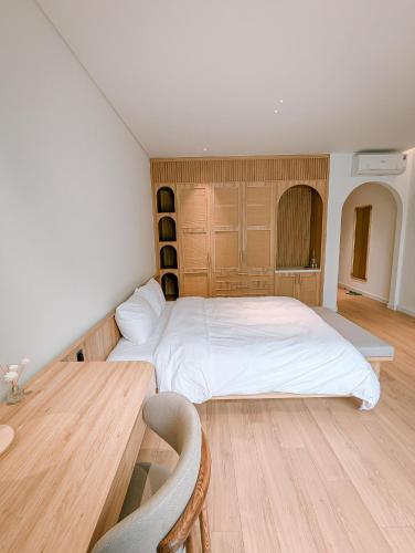 Superior Double Room image 5