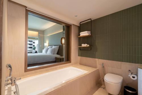 room detail thumbnail 2