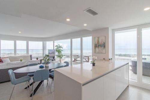 Global Vacacional, Nuevo apartamento con piscina privada y terraza con vistas al mar, Canet de Berenguer (fotografie 5)