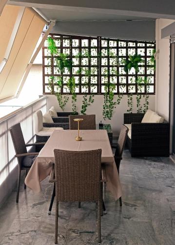 Seaside Charming Apartment in Alimos, Atene (foto 7)