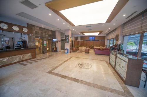 Лоби, Grand İtimat Hotel in Akdeniz University