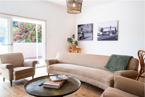 Casa Caprice - a 3 bed home steps from the beach