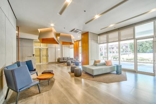 Lobby, The Connor Serviced Residences Managed by HII near Cardinal Santos Medical Center