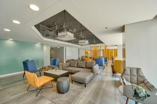 Restaurant, The Connor Serviced Residences Managed by HII near Cardinal Santos Medical Center