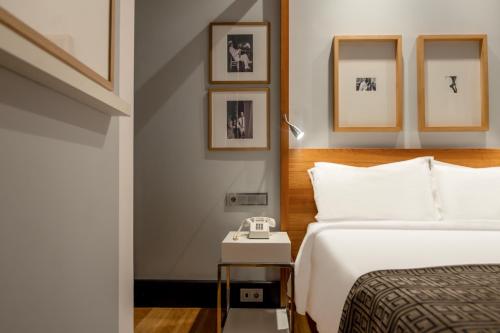 Browns Downtown Hotel - image 9